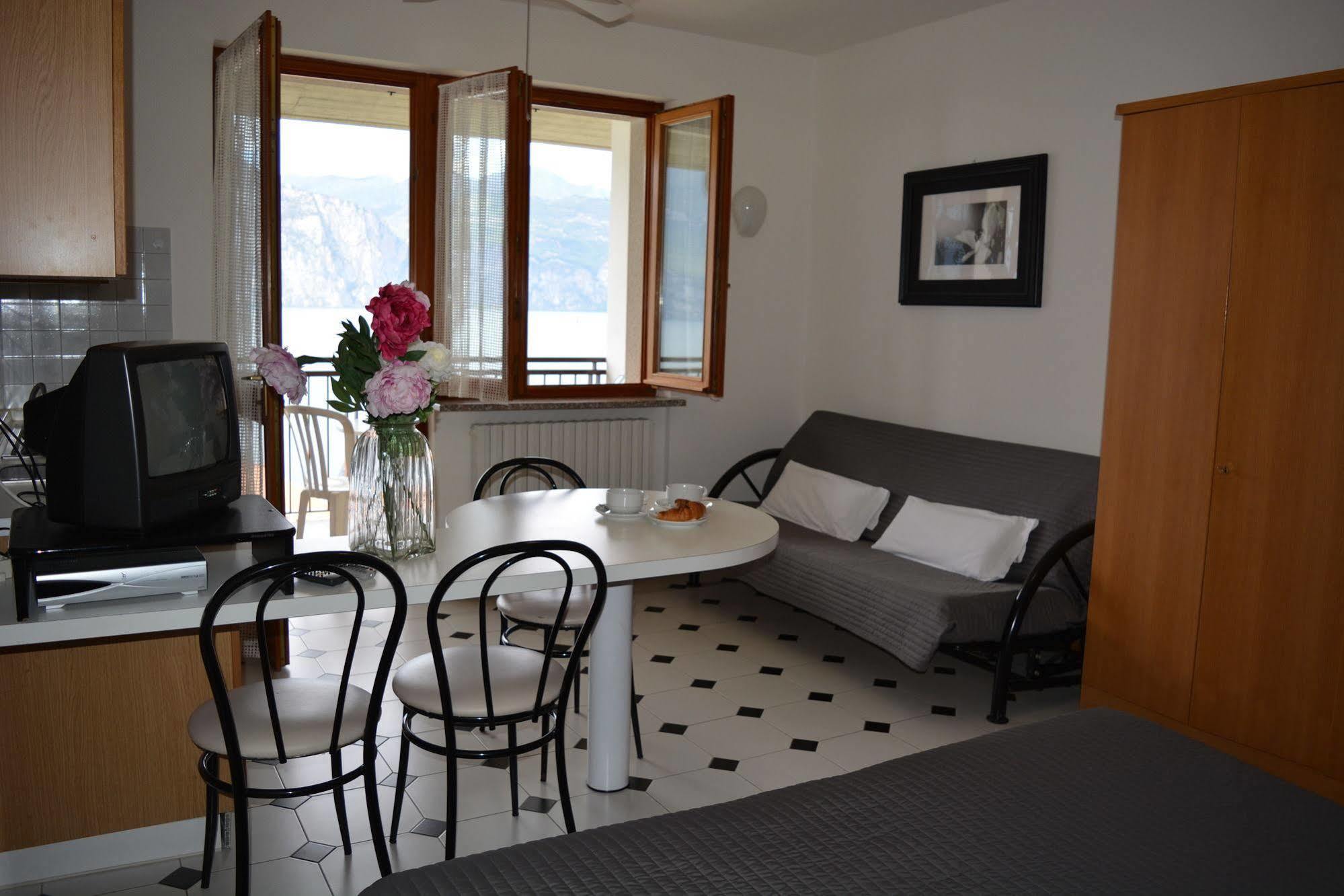 Residence San Vito برنزوني سول جاردا المظهر الخارجي الصورة