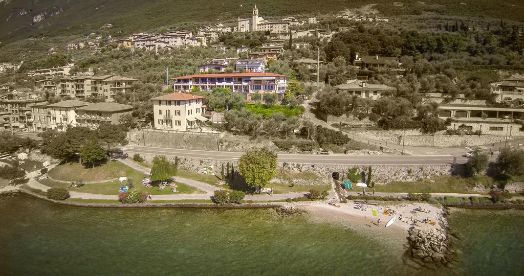 Residence San Vito برنزوني سول جاردا المظهر الخارجي الصورة